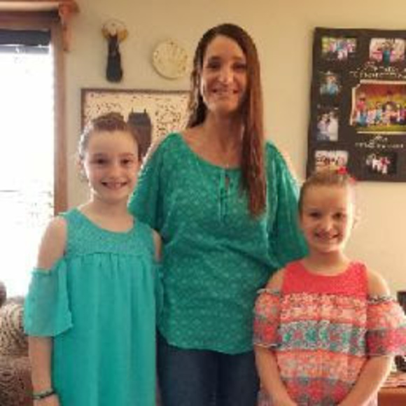 Meet your Posher, Robyn - Picture 1 of 1